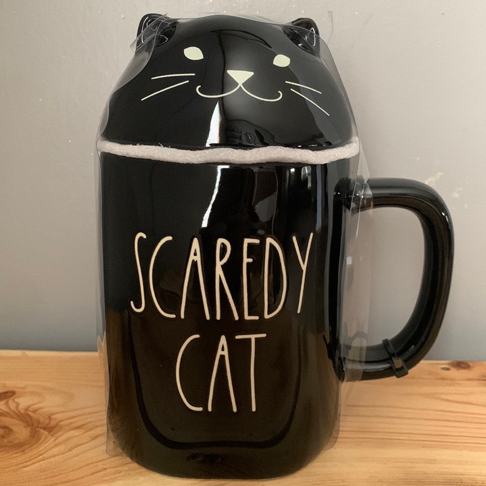 Rae Dunn. Halloween Home Drinkware Black/White Scaredy Cat Mug with topper New